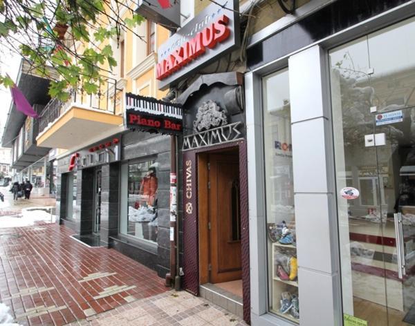 Complex Maximus Veliko Tarnovo Kültér fotó